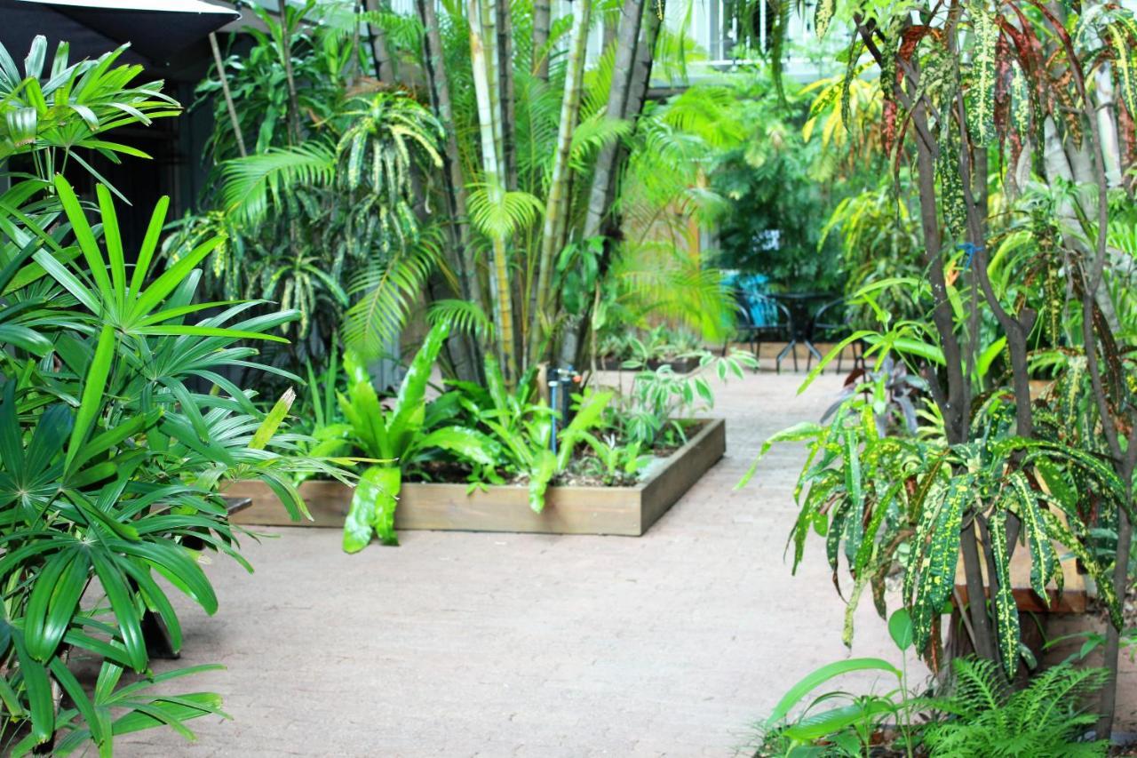 Lake Central Cairns Hotel Exterior photo